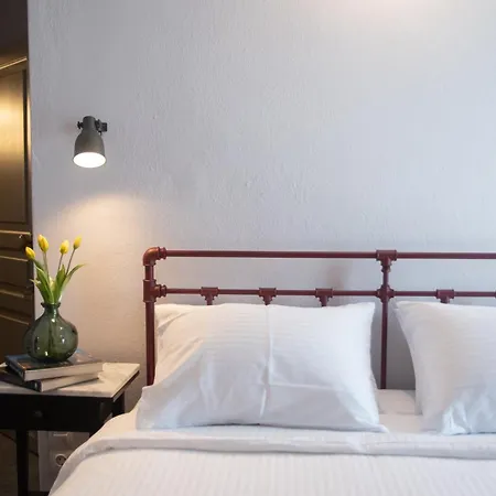 Acropolis Hotel