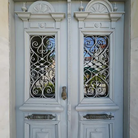 Acropolis Хотел 2*